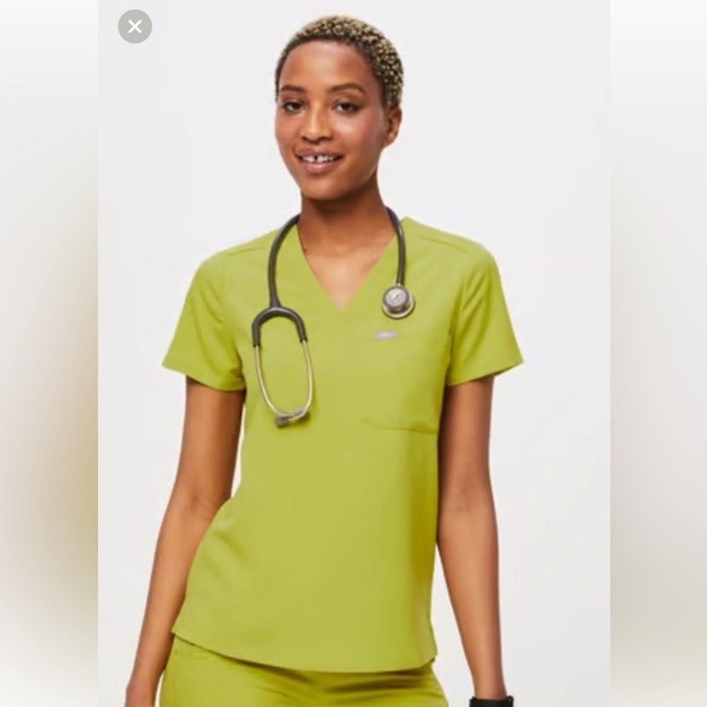 Limeade Catarina One-Pocket Scrub Top